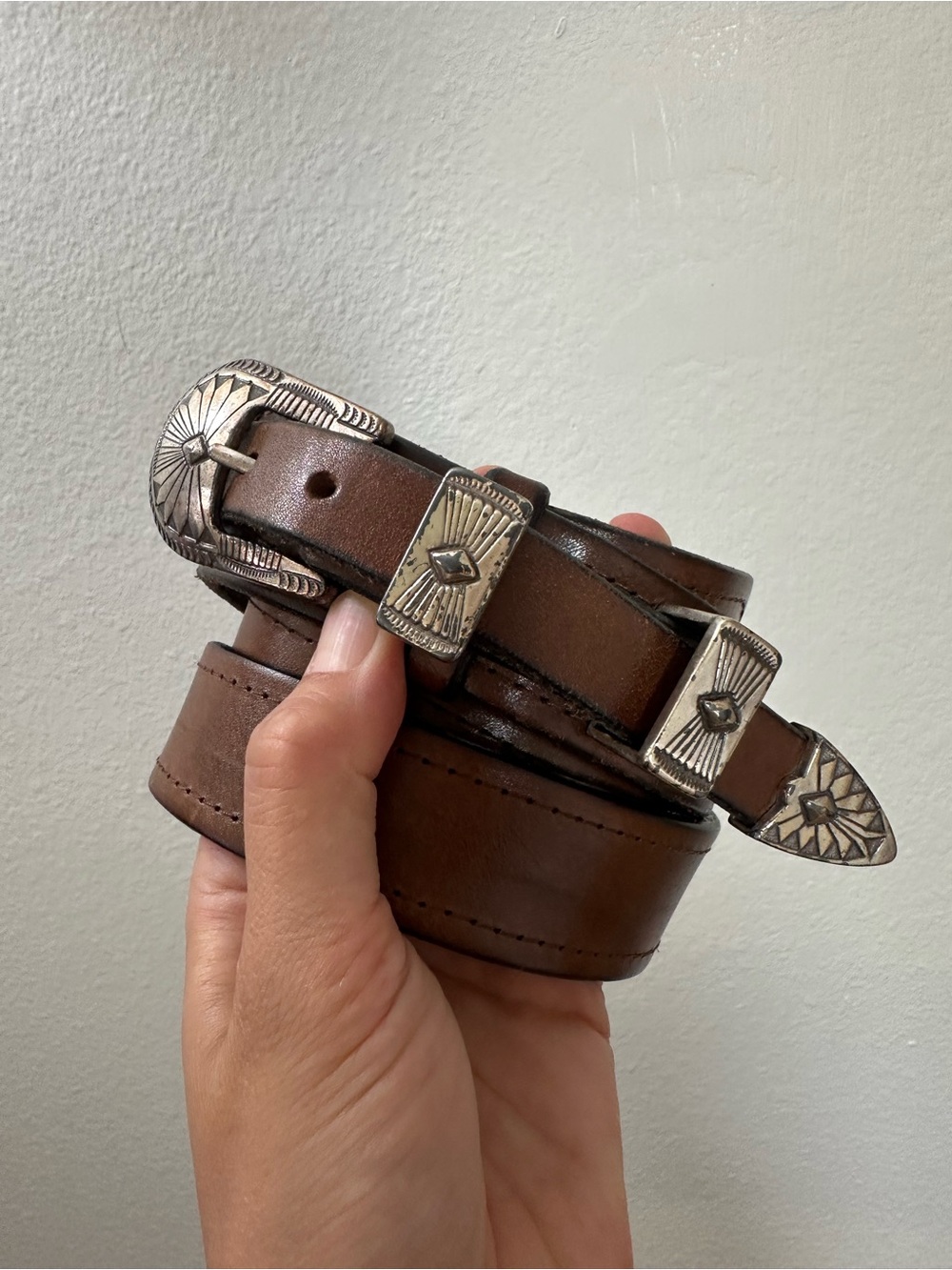 Vintage 1993 Brown Leather Western Belt Silver Tone Hardware Size M